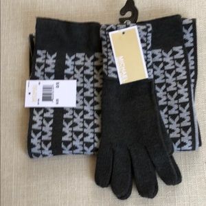 Michael Kors Scarf n Glove Set